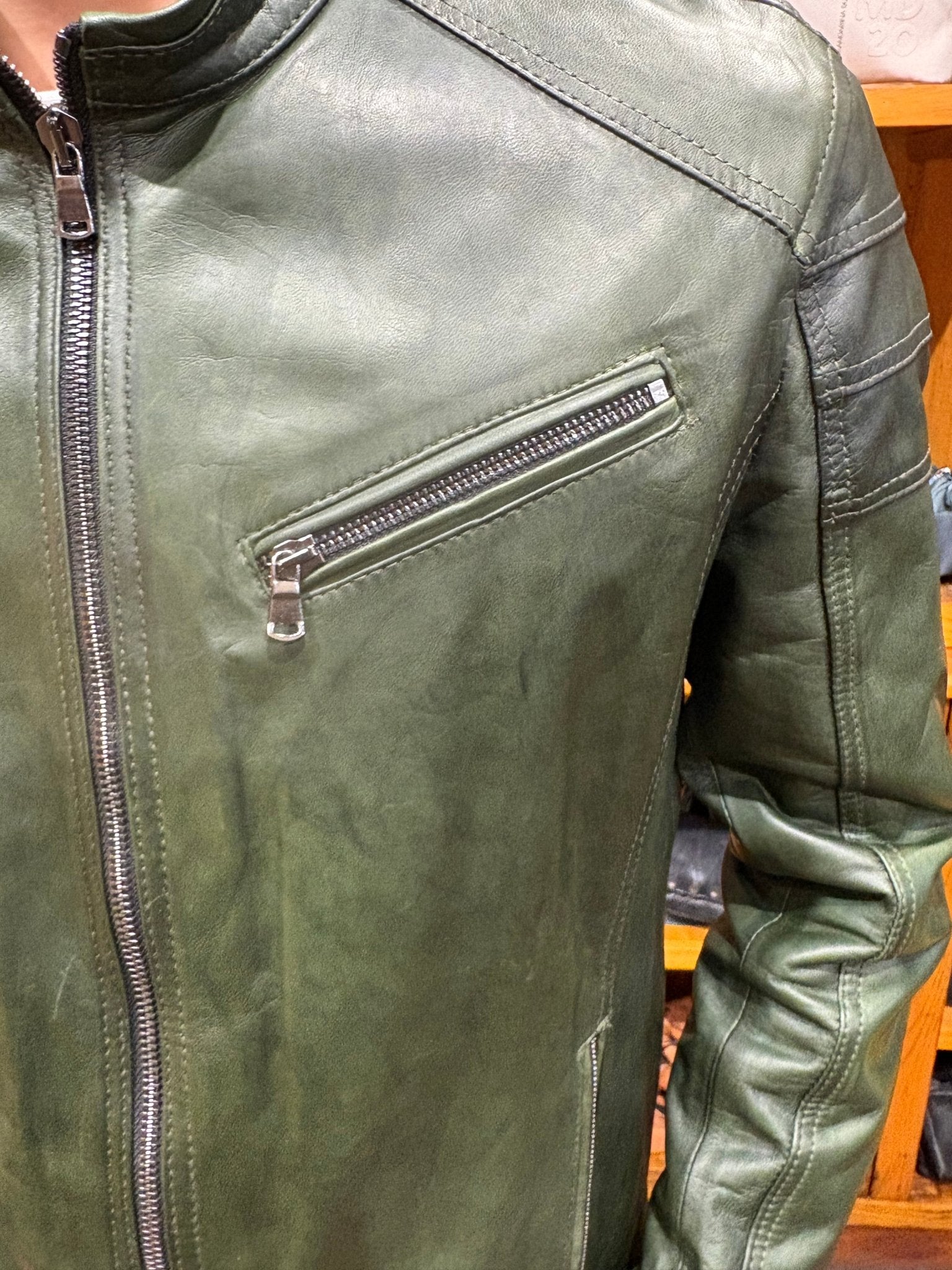 Giacca in pelle uomo tamponata a mano Pelletteria Allegrini Filippo PEGASO Tuscany Verde Militare - Pelletteria Allegrini