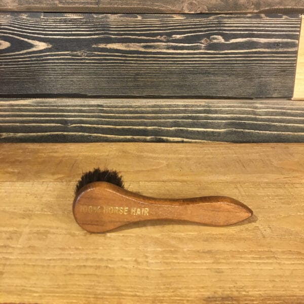 Spazzola da scarpe piccola antigraffio per lucidare in crine di cavallo Scura - Pelletteria Allegrini