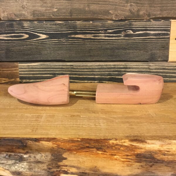 Tendiscarpe Uomo in legno di Cedro - Pelletteria Allegrini