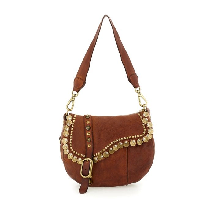 Tracolla in pelle con borchie Gioachina Campomaggi C029370ND X3010 Cognac - Pelletteria Allegrini
