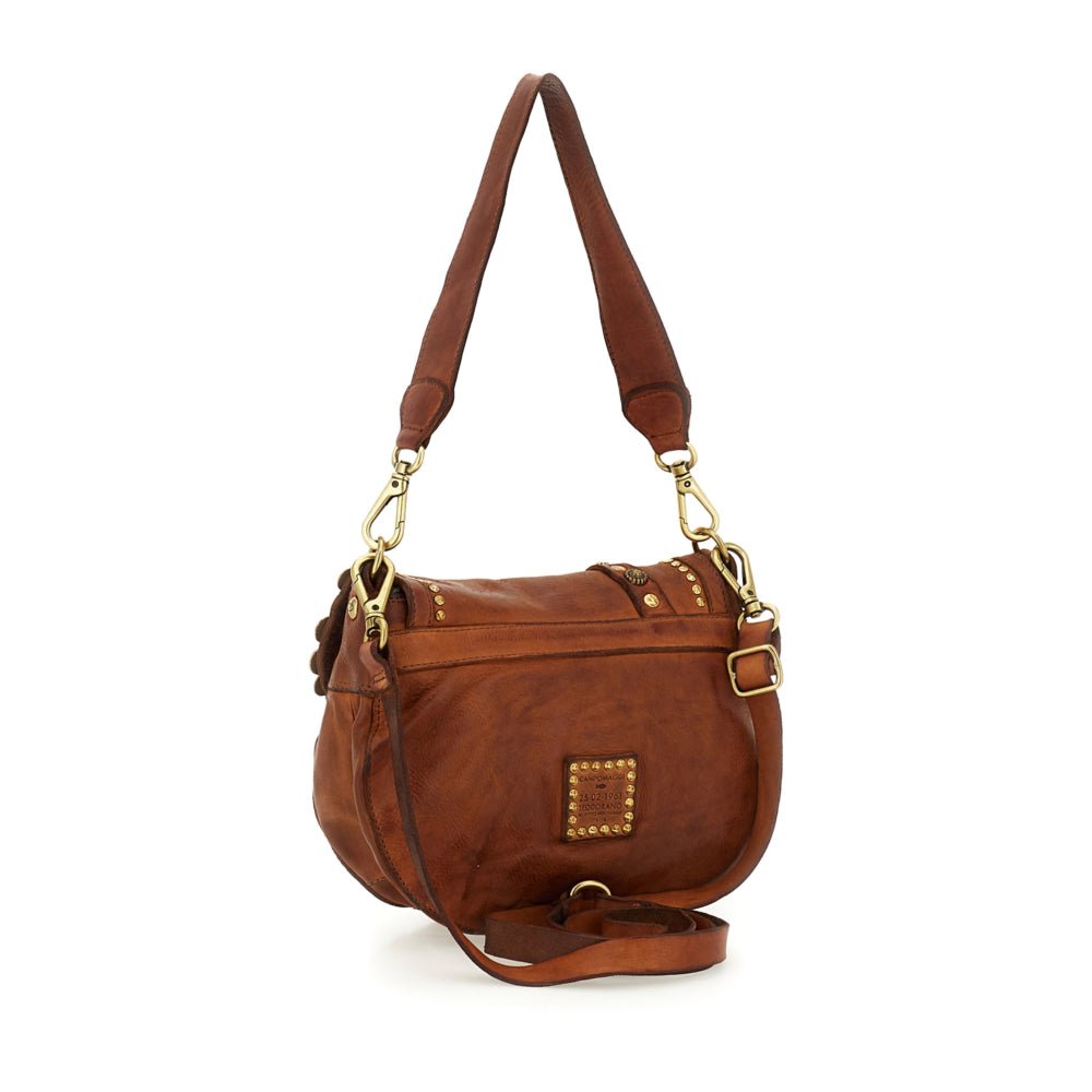 Tracolla in pelle con borchie Gioachina Campomaggi C029370ND X3010 Cognac - Pelletteria Allegrini