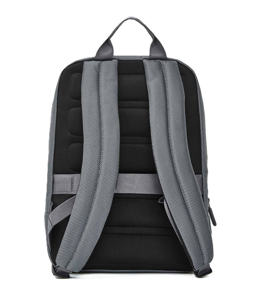 Zaino porta pc 15.6" Zephyr Mandarina Duck P10OTT03 Graphite - Pelletteria Allegrini