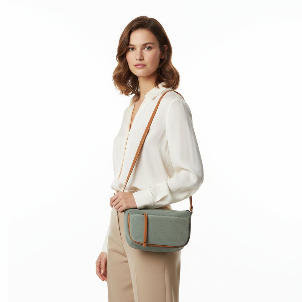 Borsa in camoscio con tracolla Bruno Rossi C240 Salvia - Pelletteria Allegrini