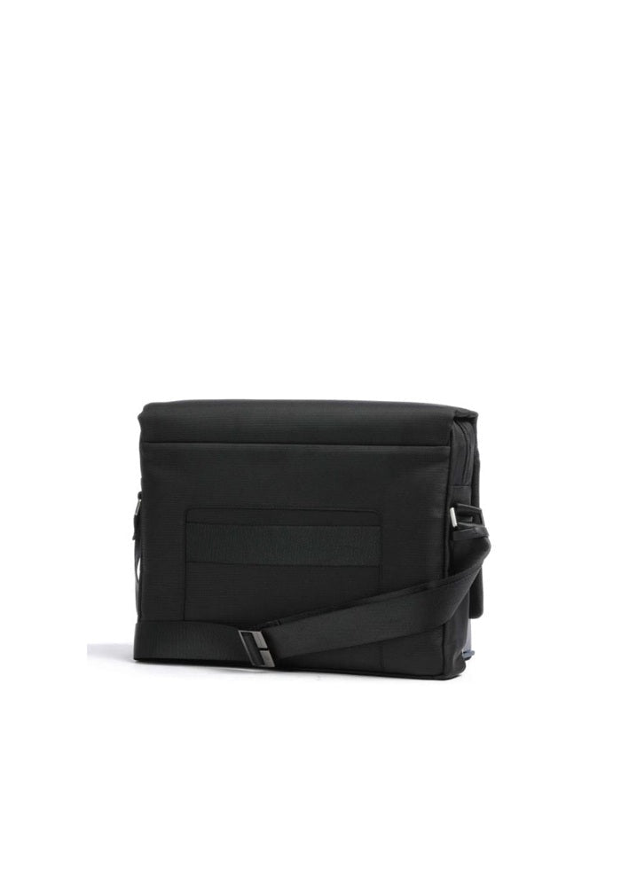 Messenger per computer e iPad® in tessuto riciclato Piquadro CA4639W120 Nero - Pelletteria Allegrini