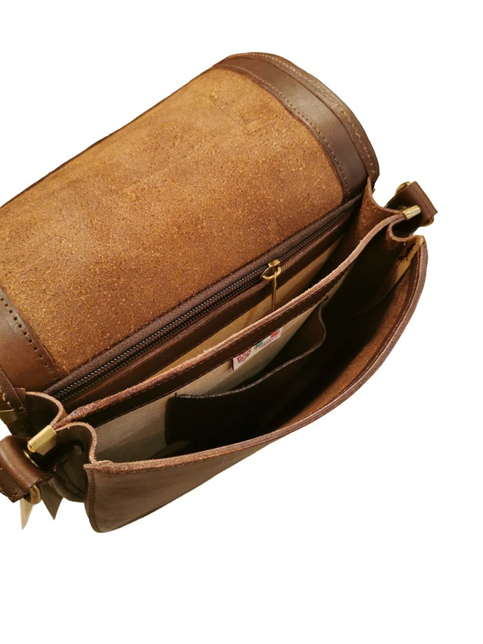Rounded leather postman bag I Medici 63/3400 Dark brown