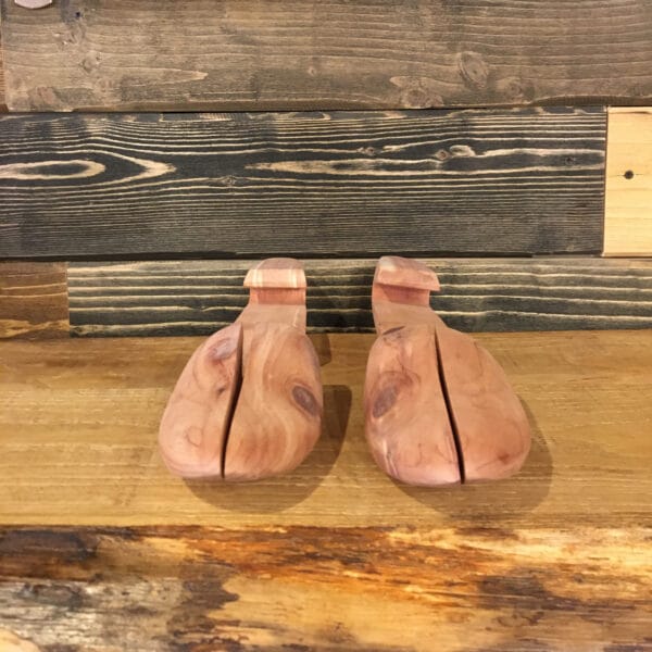 Tendiscarpe Uomo in legno di Cedro - Pelletteria Allegrini