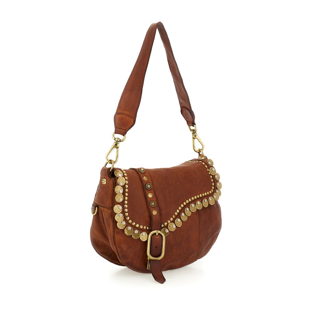 Tracolla in pelle con borchie Gioachina Campomaggi C029370ND X3010 Cognac - Pelletteria Allegrini