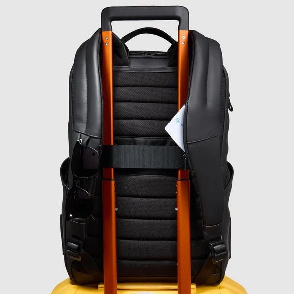 Zaino in tessuto gommato Piquadro CA6465C2OW Nero - Pelletteria Allegrini